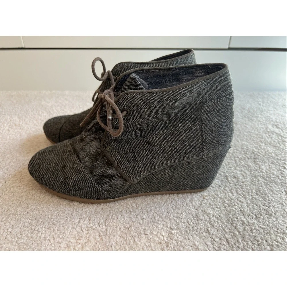 Toms Desert Wedge Herringbone Bootie Ankle Boots Size 8.5 Brown Fabric Academia